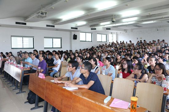 yh86银河国际（会硕中心）2015级硕士研究生开学典礼隆重举办