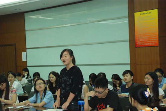 银河第九届研究生会成立大会顺利召开